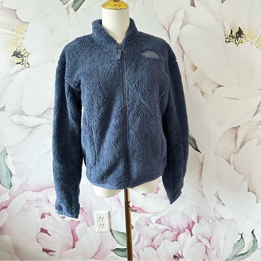 North face sweater— size small